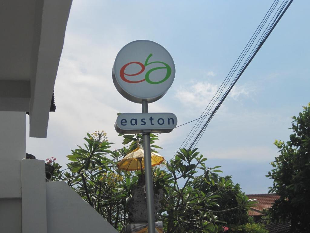 Easton Hotel Kuta Lombok Exterior foto